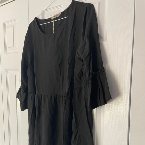 Valentina Naldi Dresses | Lightweight Black Summer Dress | Color: Black | Size: Xl | Lesliequinton's Closet Valentina Naldi Dresses | Lightweight Black Summer Dress | Color: Black | Size: Xl | Lesliequinton's Closet